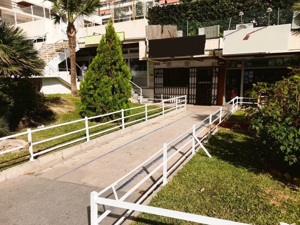 Restaurant/Bar for sale in Torremolinos - € 39,950 (Ref: 4796766)