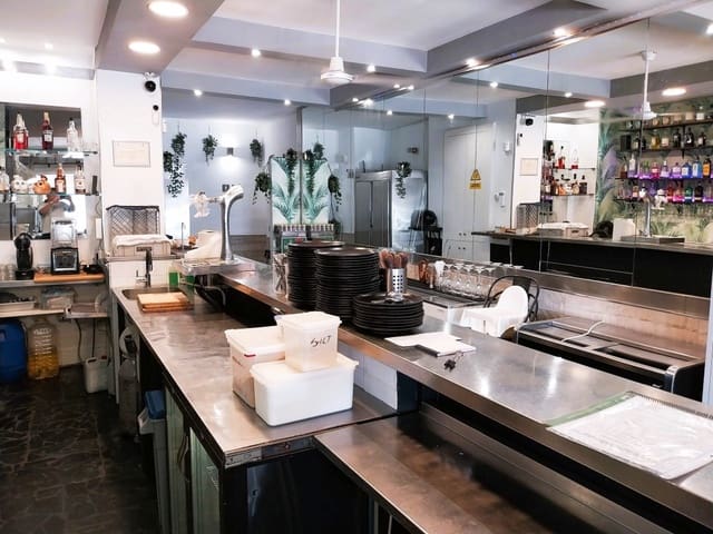 Restaurant/Bar for sale in Fuengirola - € 64,950 (Ref: 5767798)