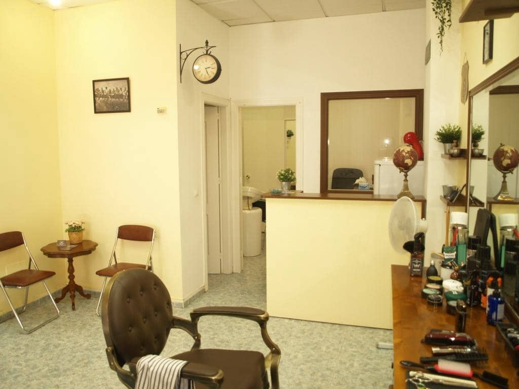 Business for sale in Fuengirola - € 24,950 (Ref: 5800310)