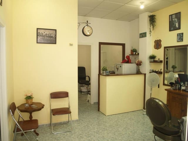Business for sale in Fuengirola - € 24,950 (Ref: 5800310)