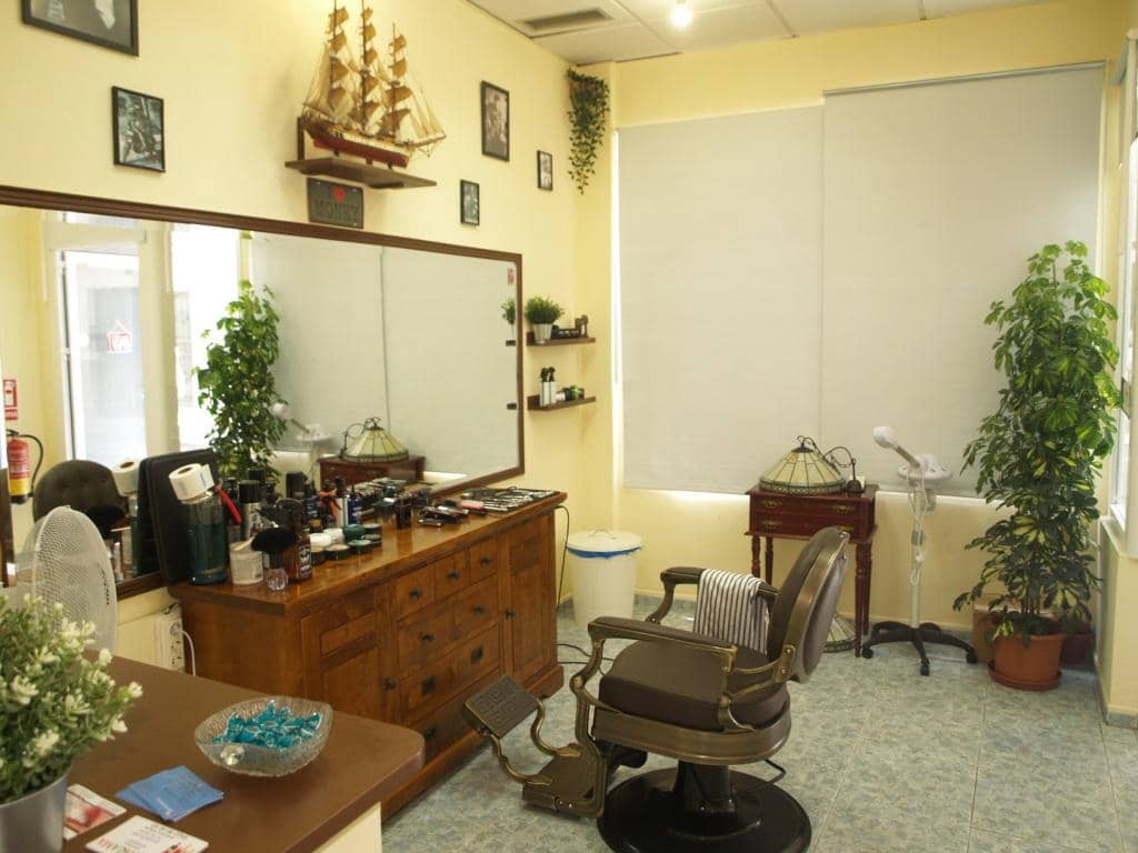 Business for sale in Fuengirola - € 24,950 (Ref: 5800310)