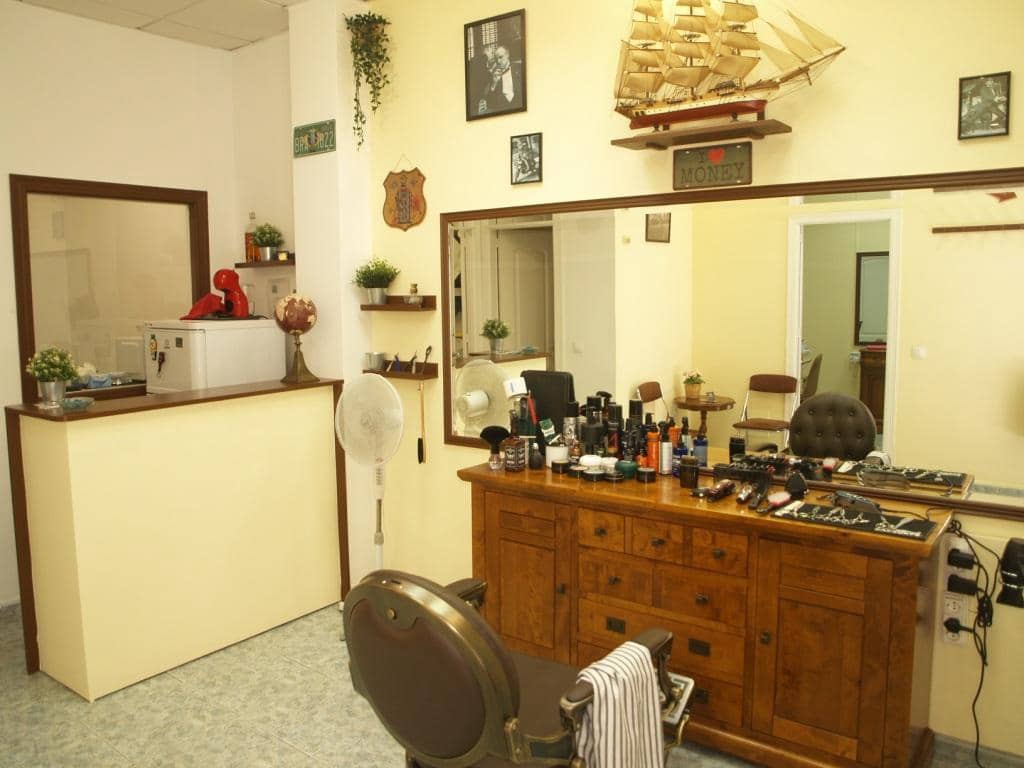 Business for sale in Fuengirola - € 24,950 (Ref: 5800310)