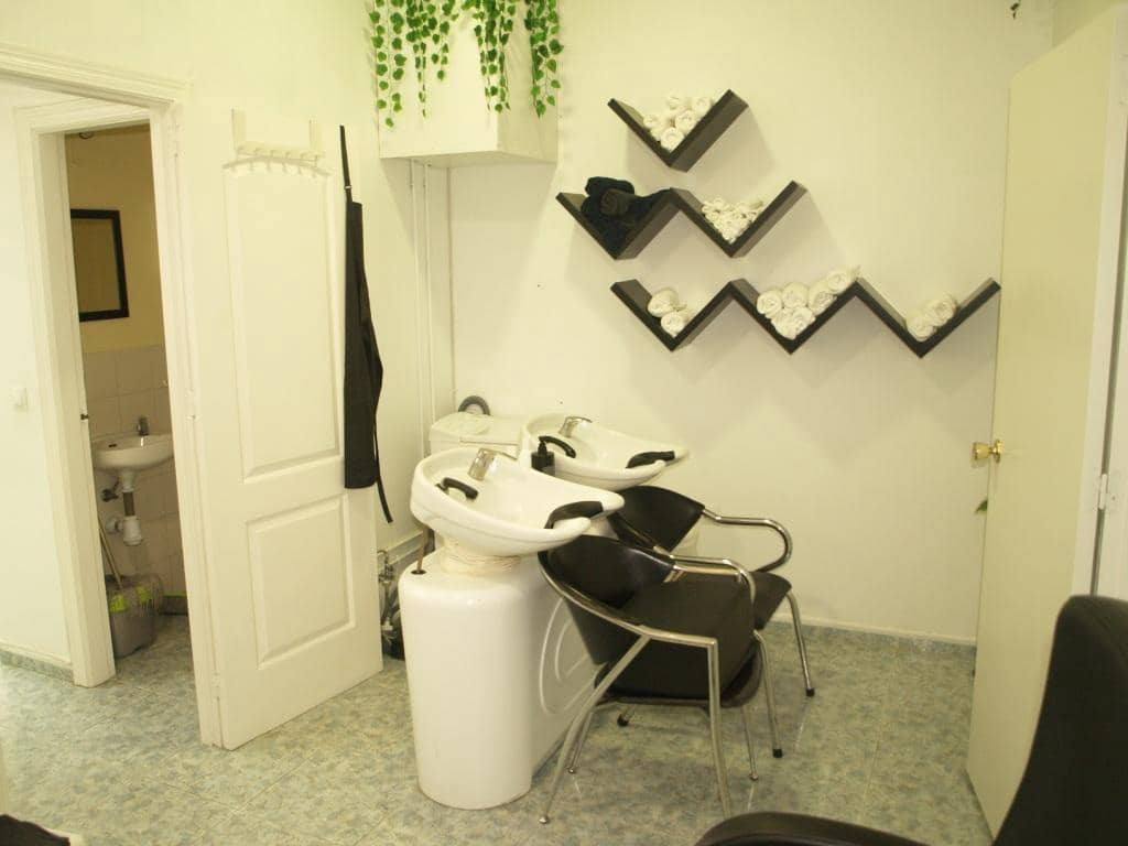 Business for sale in Fuengirola - € 24,950 (Ref: 5800310)