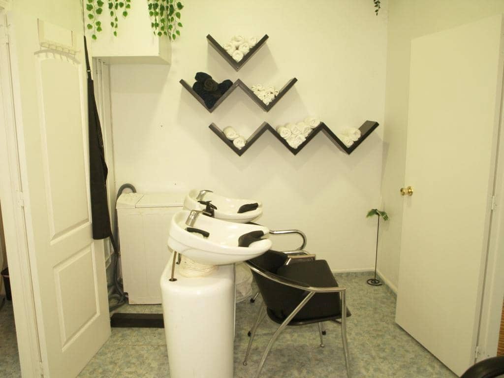 Business for sale in Fuengirola - € 24,950 (Ref: 5800310)