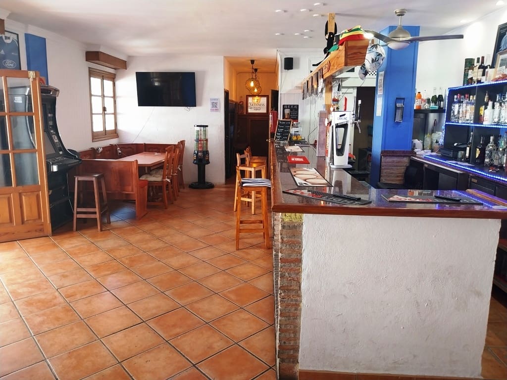 Restaurant/Bar for sale in Benalmadena - € 24,950 (Ref: 5864526)