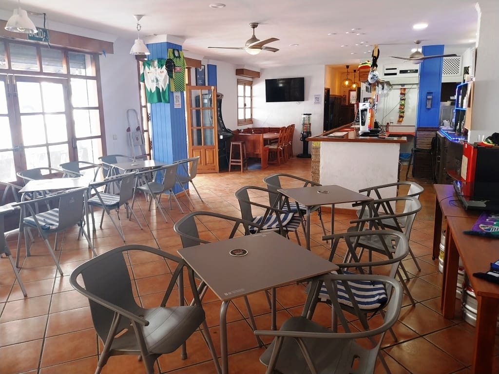 Restaurant/Bar for sale in Benalmadena - € 24,950 (Ref: 5864526)
