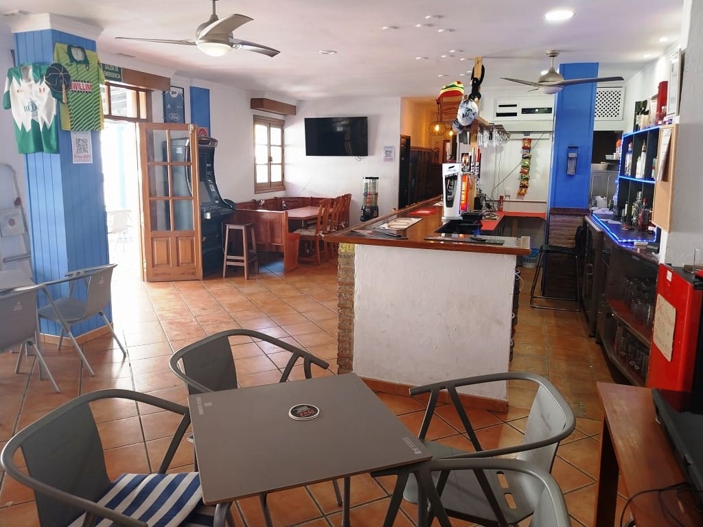 Restaurant/Bar for sale in Benalmadena - € 24,950 (Ref: 5864526)