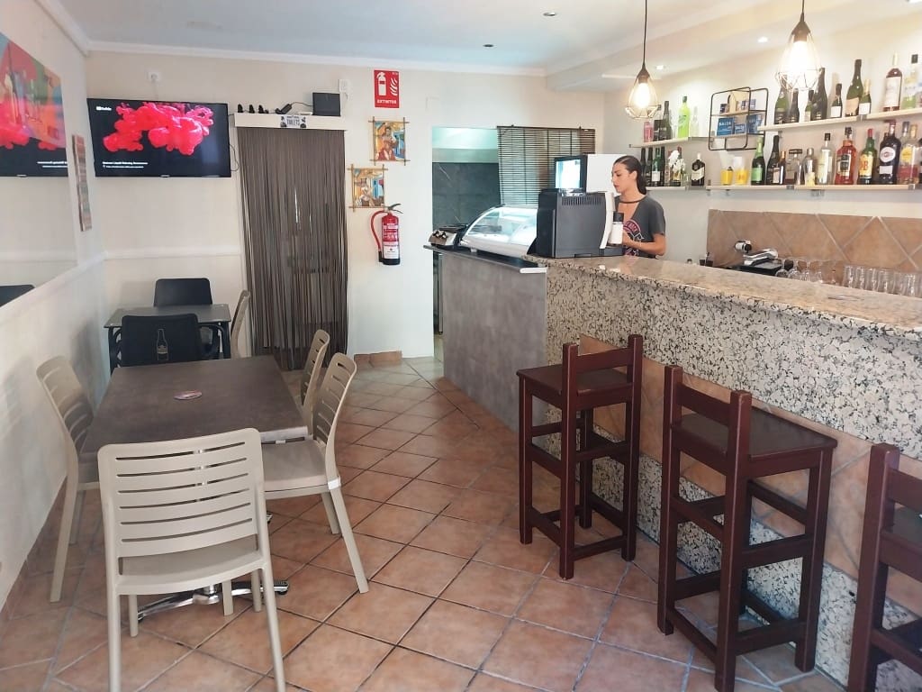 Restaurant/Bar for sale in Fuengirola - € 24,950 (Ref: 5878292)
