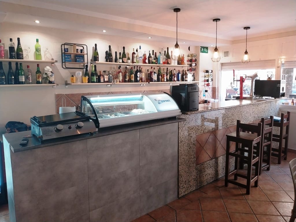 Restaurant/Bar for sale in Fuengirola - € 24,950 (Ref: 5878292)