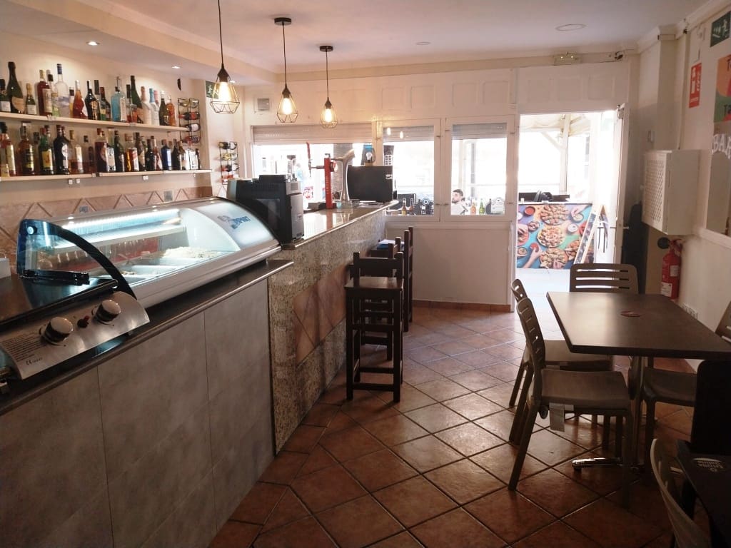 Restaurant/Bar for sale in Fuengirola - € 24,950 (Ref: 5878292)