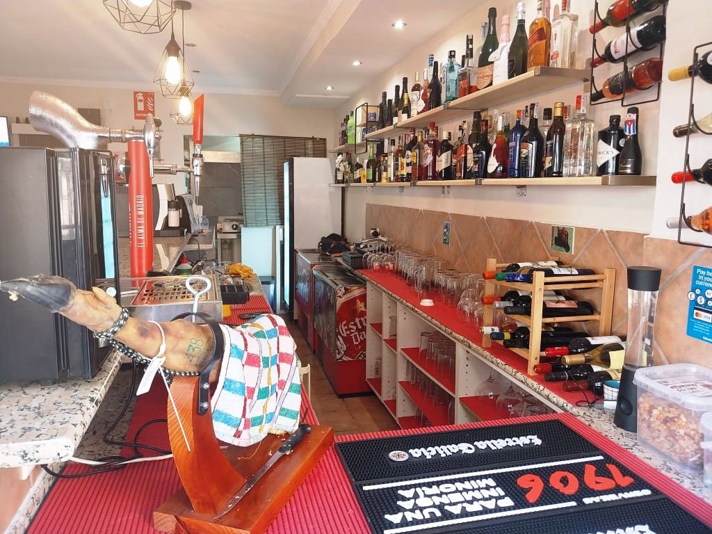 Restaurant/Bar for sale in Fuengirola - € 24,950 (Ref: 5878292)