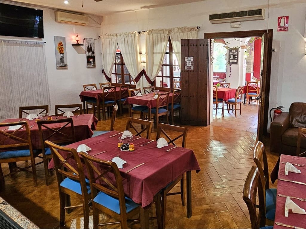Restaurant/Bar for sale in Mijas Costa - € 435,000 (Ref: 9428276)