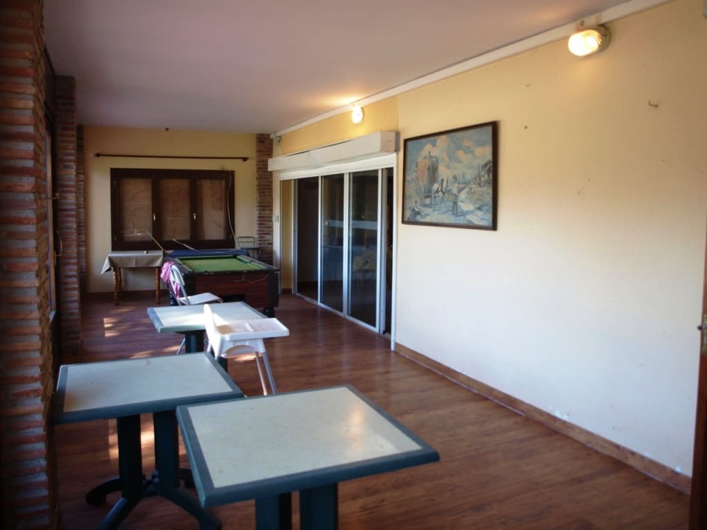 Restaurant/Bar for sale in Marbella - € 425,000 (Ref: 9428277)