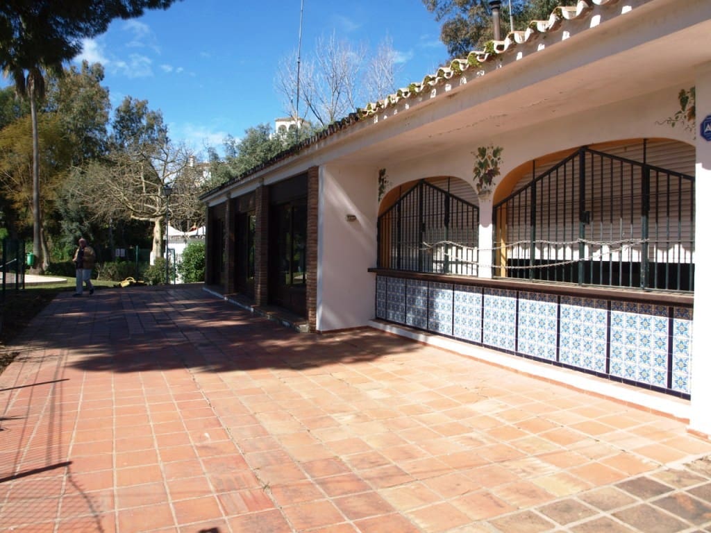 Restaurant/Bar for sale in Marbella - € 425,000 (Ref: 9428277)