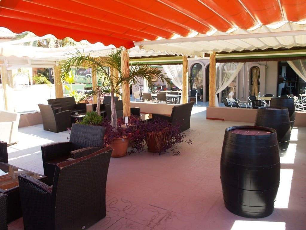 Restaurant/Bar for sale in Mijas Costa - € 400,000 (Ref: 9428279)