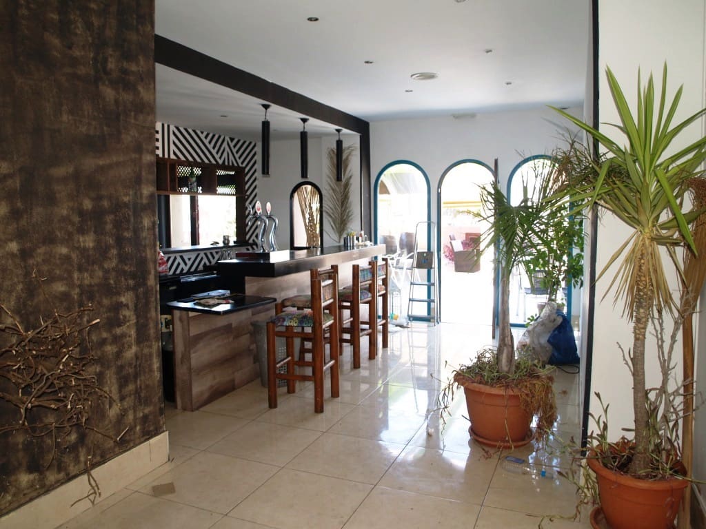 Restaurant/Bar for sale in Mijas Costa - € 400,000 (Ref: 9428279)