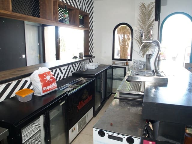 Restaurant/Bar for sale in Mijas Costa, Mijas - € 400,000 (Ref: 9428279)