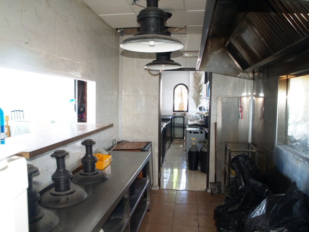 Restaurant/Bar for sale in Mijas Costa - € 400,000 (Ref: 9428279)