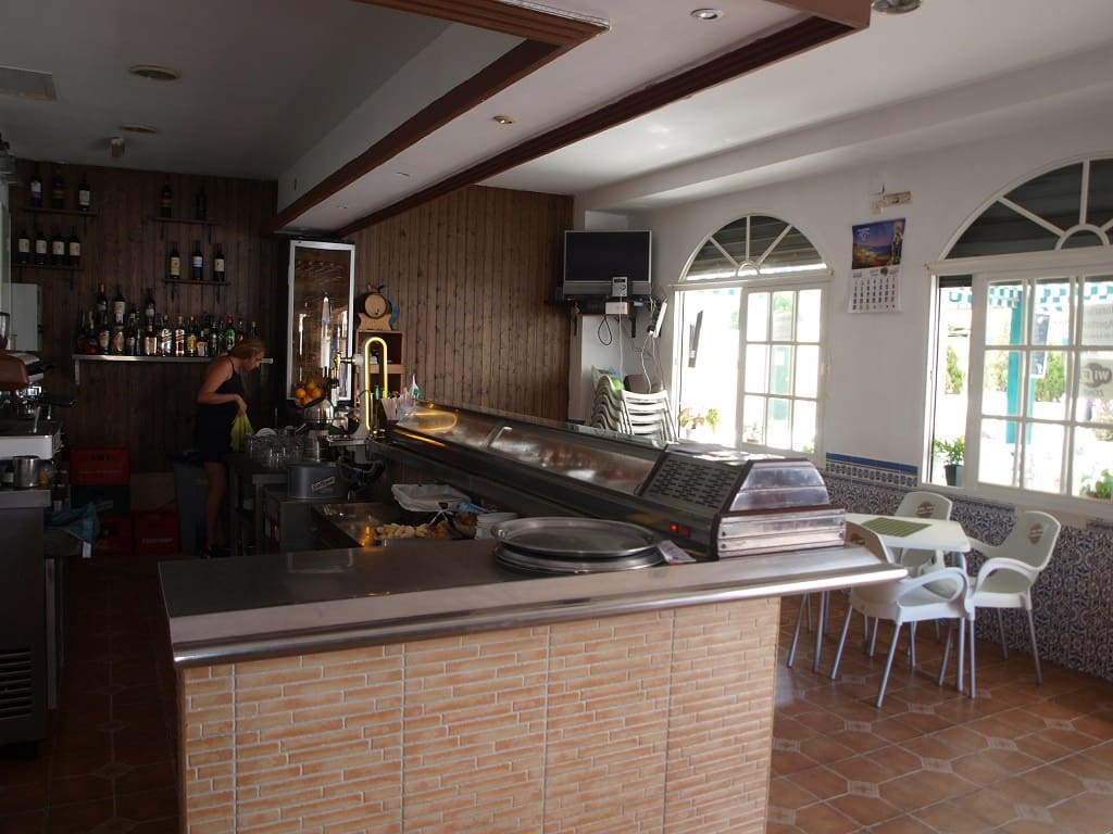 Restaurant/Bar for sale in Fuengirola - € 395,000 (Ref: 9428280)