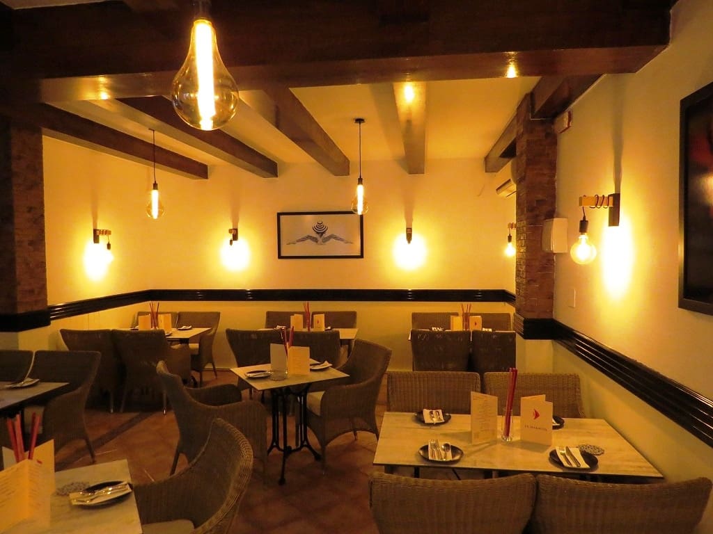 Restaurant/Bar for sale in Fuengirola - € 395,000 (Ref: 9428282)