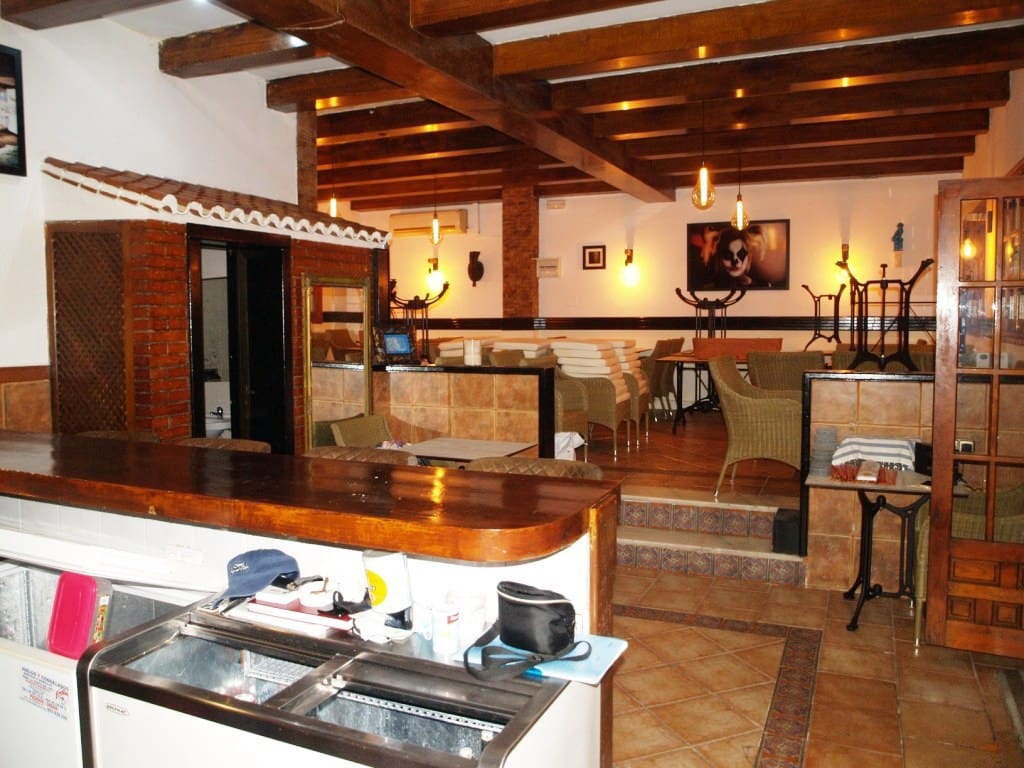Restaurant/Bar for sale in Fuengirola - € 395,000 (Ref: 9428282)
