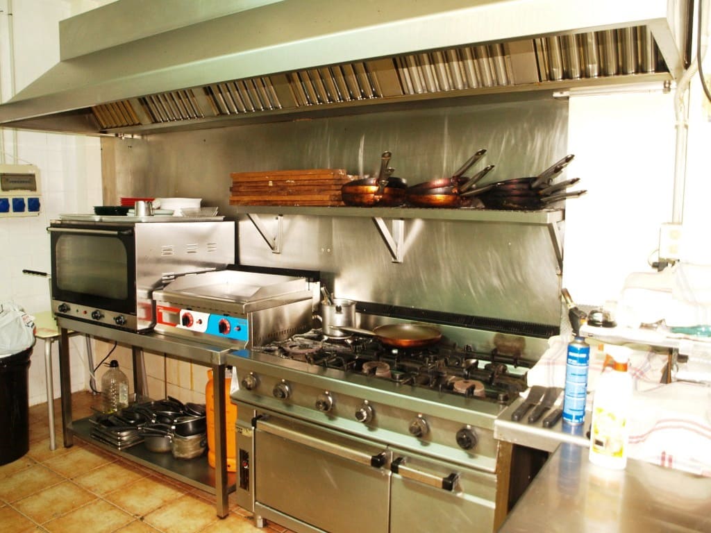 Restaurant/Bar for sale in Fuengirola - € 395,000 (Ref: 9428282)