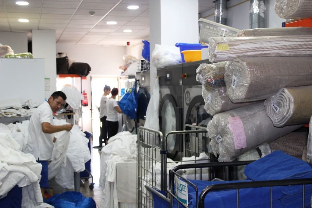 Business for sale in Benalmadena - € 350,000 (Ref: 9428287)