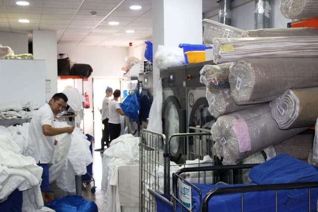 Business for sale in Benalmádena - € 350,000 (Ref: 9428287)