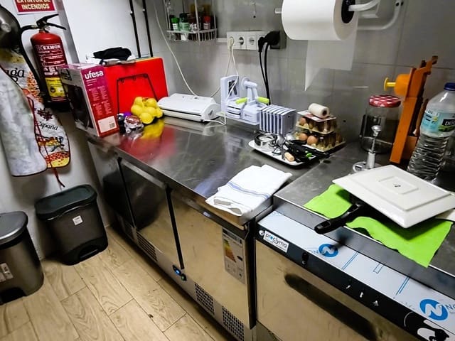 Restaurant/Bar for sale in Fuengirola - € 34,950 (Ref: 9428289)