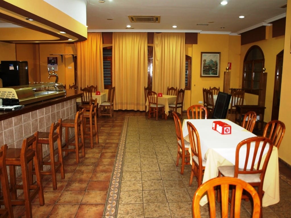 Restaurant/Bar for sale in Torremolinos - € 350,000 (Ref: 9428290)