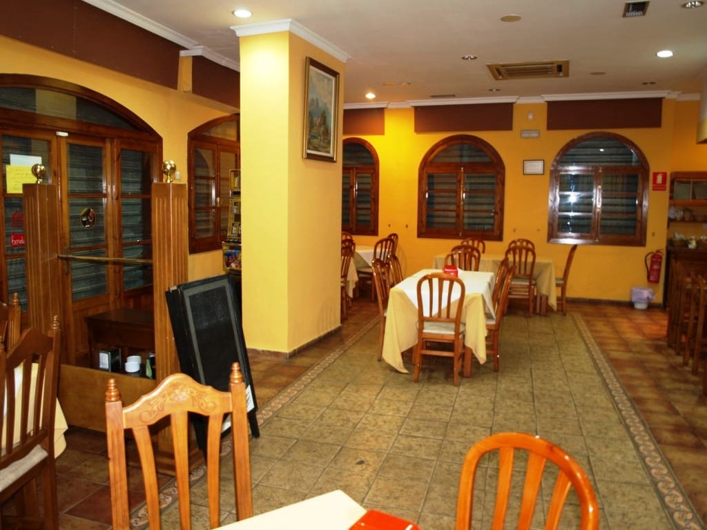 Restaurant/Bar for sale in Torremolinos - € 350,000 (Ref: 9428290)