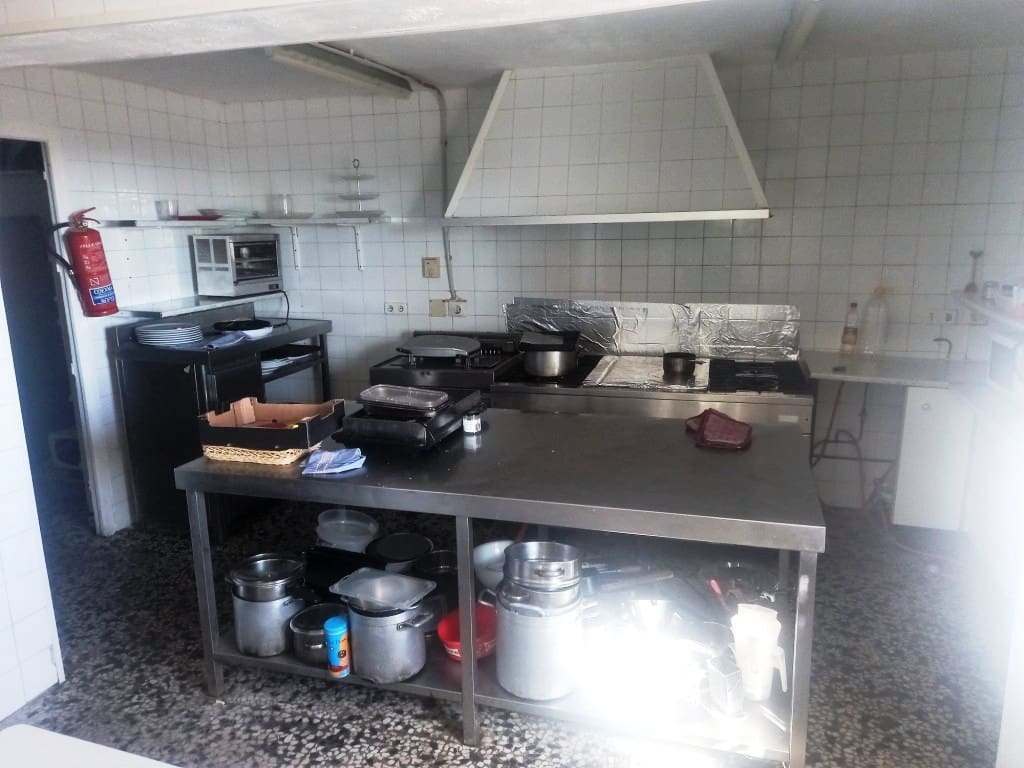 Restaurant/Bar for sale in Benalmadena - € 345,000 (Ref: 9428291)