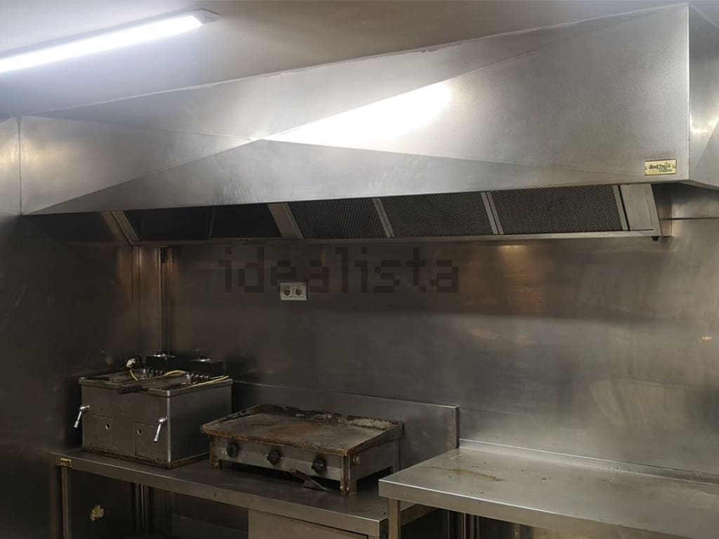 Restaurante/Bar para venda em Torremolinos - 345 000 € (Ref: 9428292)