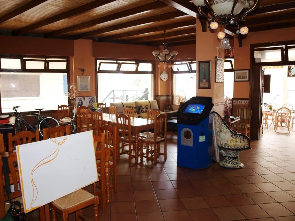 Restaurant/Bar for sale in Fuengirola - € 325,000 (Ref: 9428296)