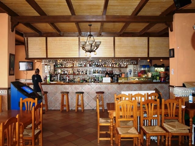 Restaurant/Bar for sale in Fuengirola - € 325,000 (Ref: 9428296)