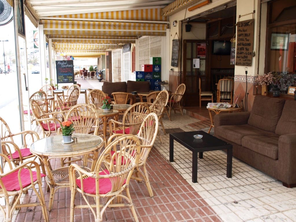 Restaurant/Bar for sale in Fuengirola - € 325,000 (Ref: 9428296)