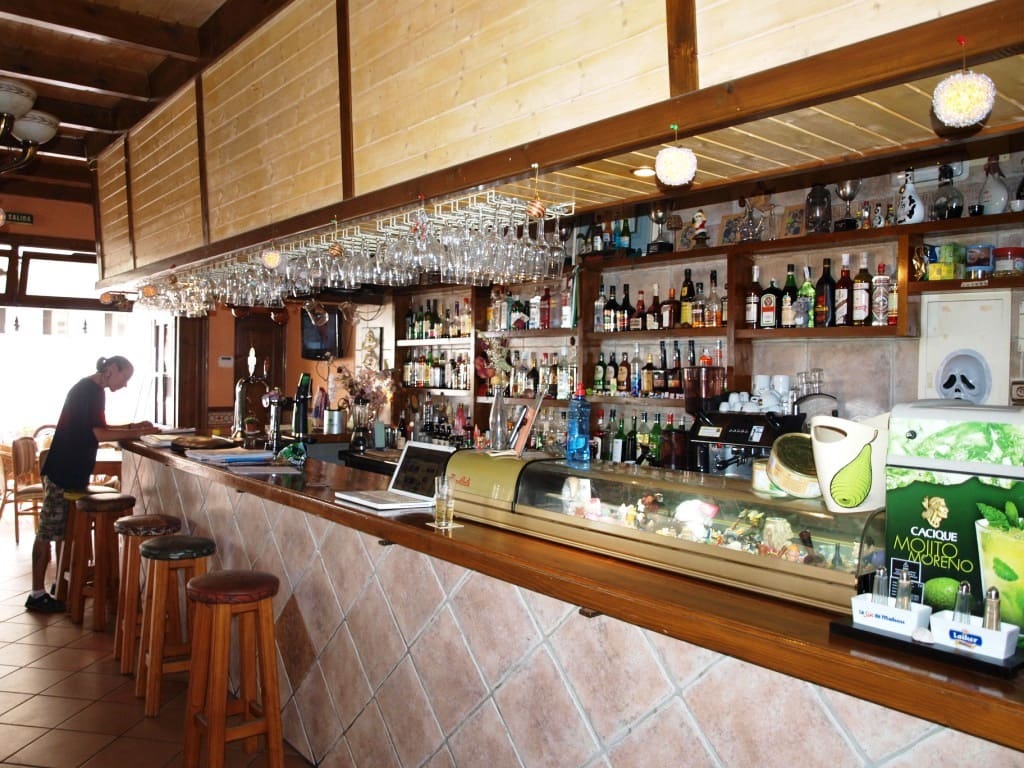 Restaurant/Bar for sale in Fuengirola - € 325,000 (Ref: 9428296)