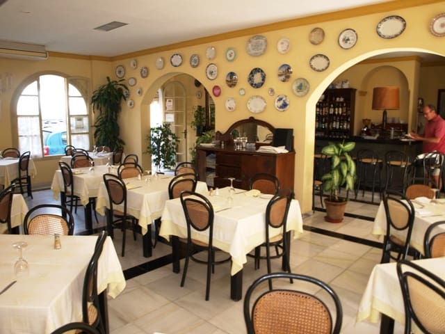 Restaurant/Bar for sale in Torremolinos - € 325,000 (Ref: 9428297)