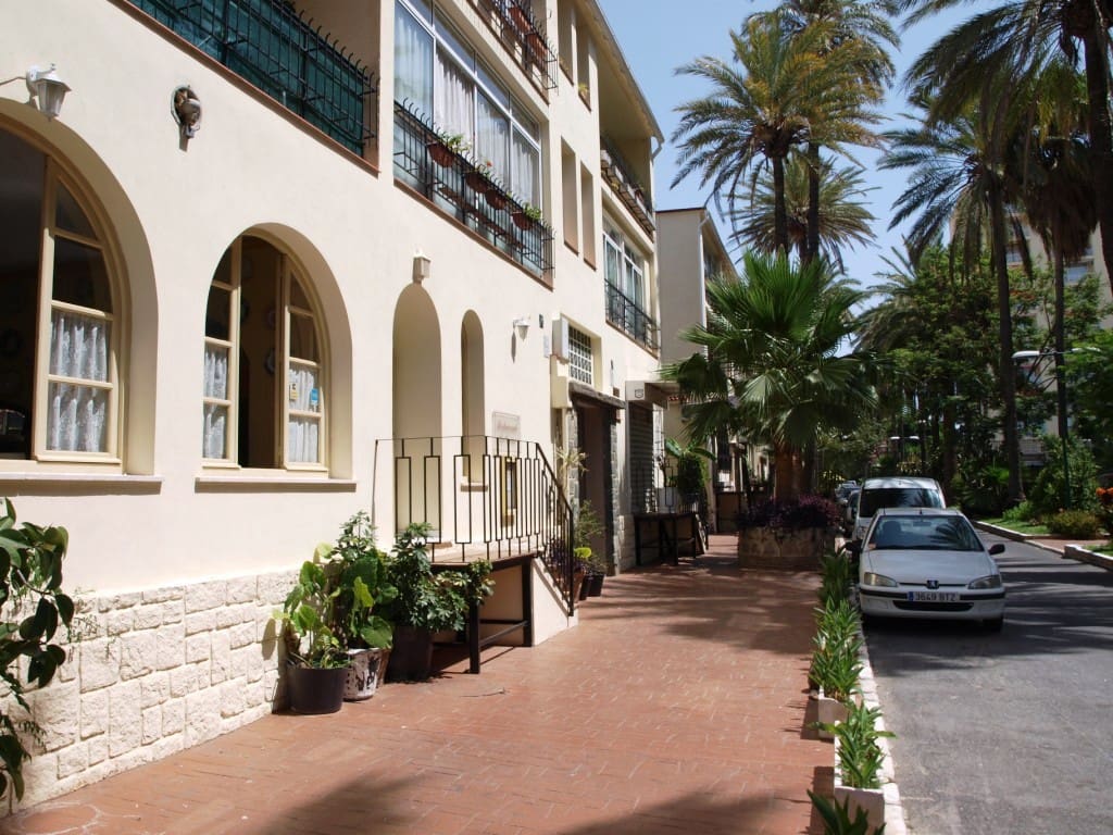 Restaurant/Bar for sale in Torremolinos - € 325,000 (Ref: 9428297)