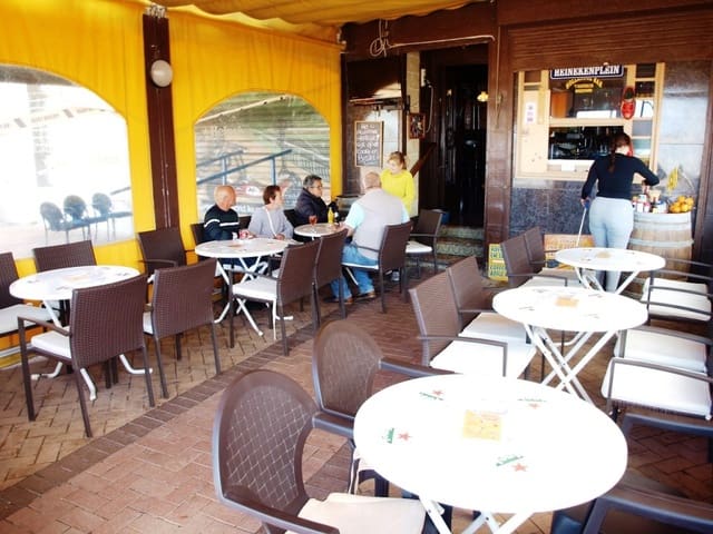 Restaurant/Bar for sale in Fuengirola - € 320,000 (Ref: 9428298)