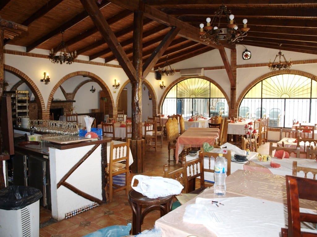 Restaurante/Bar para venda em Benalmadena - 285 000 € (Ref: 9428301)