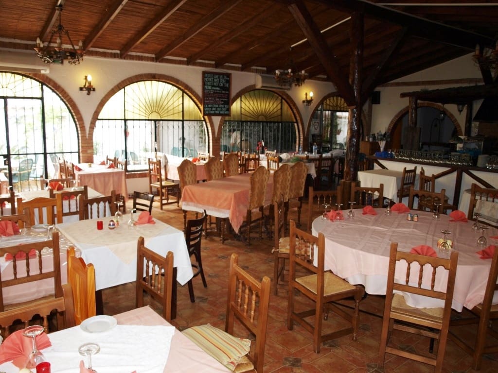Restaurante/Bar para venda em Benalmadena - 285 000 € (Ref: 9428301)