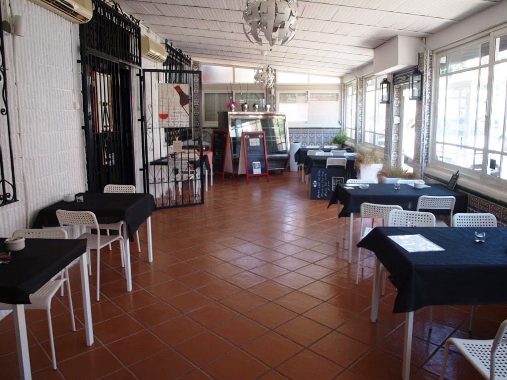 Restaurante/Bar para venda em Torremolinos - 275 000 € (Ref: 9428302)
