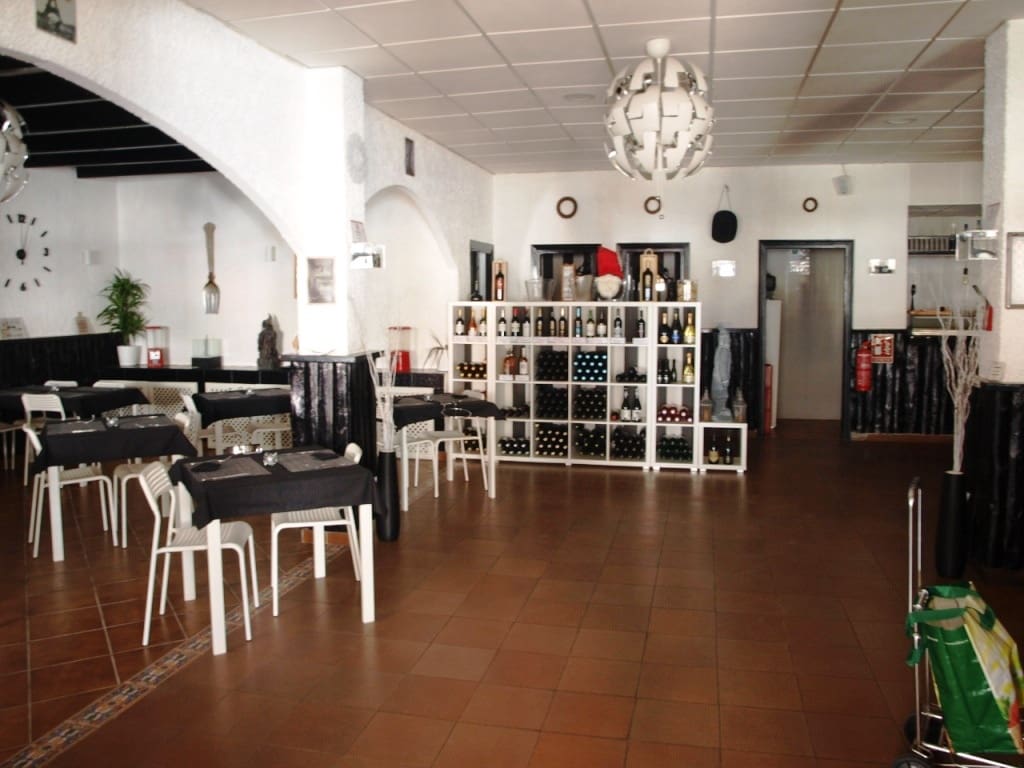 Restaurante/Bar para venda em Torremolinos - 275 000 € (Ref: 9428302)