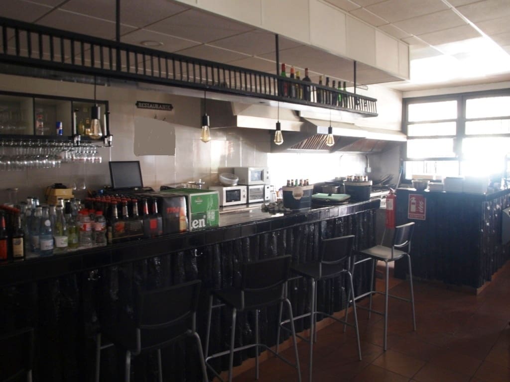 Restaurante/Bar para venda em Torremolinos - 275 000 € (Ref: 9428302)