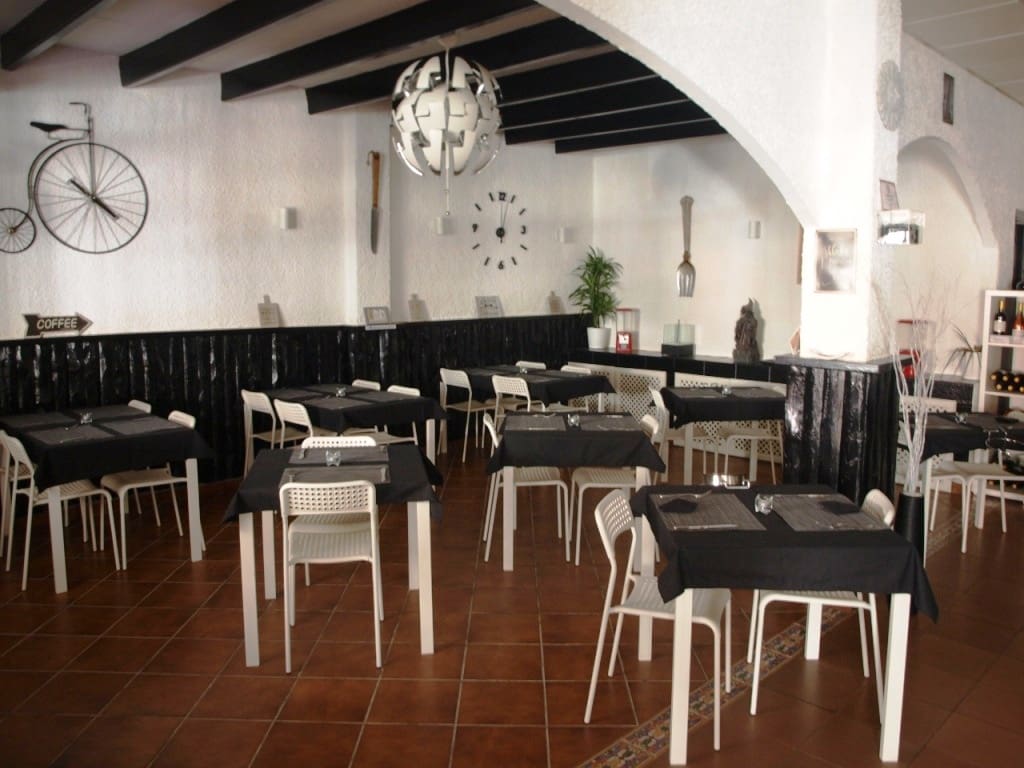 Restaurante/Bar para venda em Torremolinos - 275 000 € (Ref: 9428302)