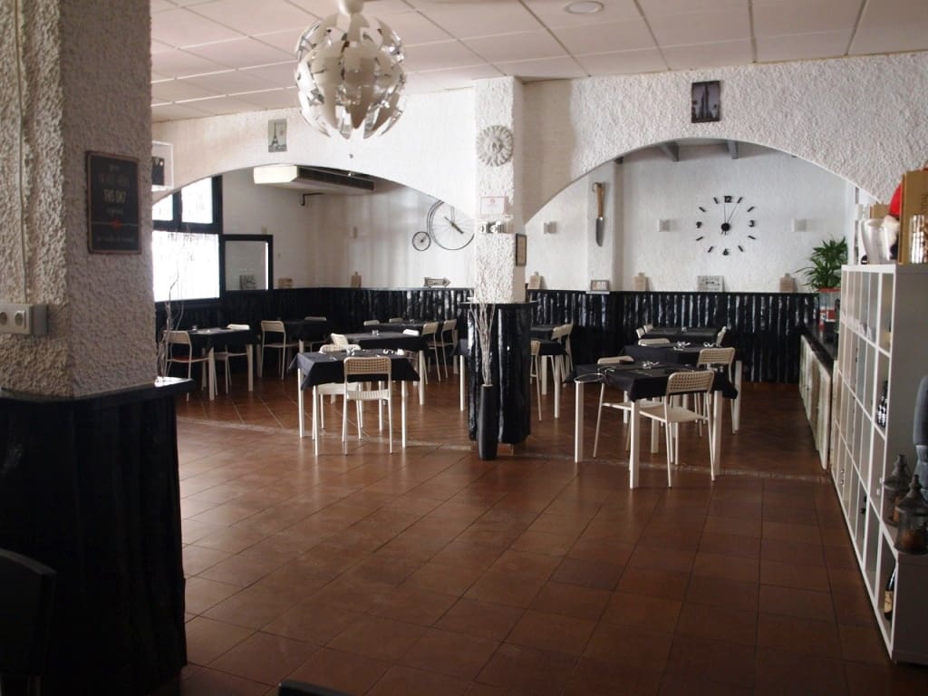 Restaurante/Bar para venda em Torremolinos - 275 000 € (Ref: 9428302)