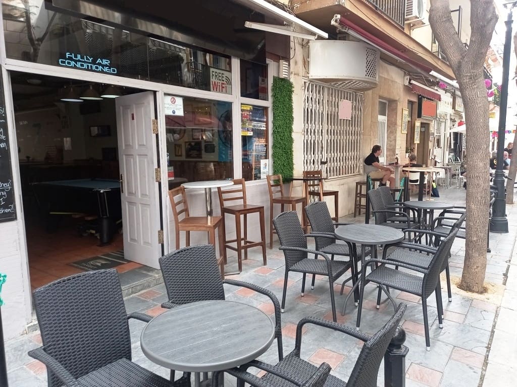 Restaurant/Bar for sale in Fuengirola - € 275,000 (Ref: 9428304)