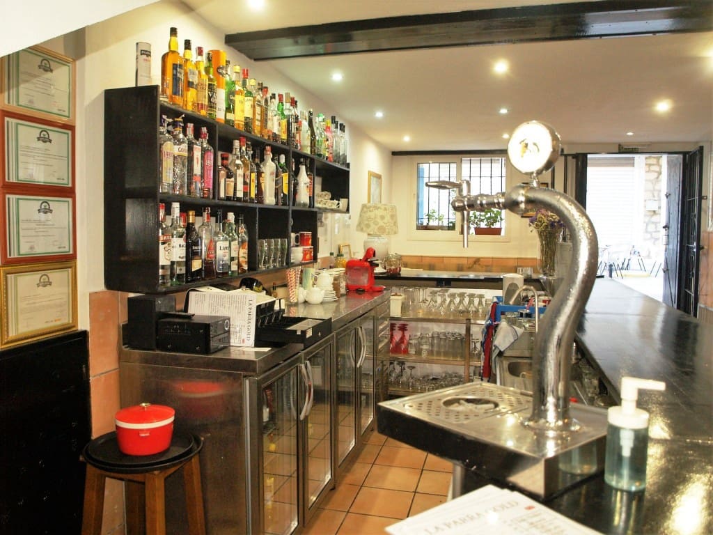 Restaurant/Bar for sale in Fuengirola - € 275,000 (Ref: 9428305)