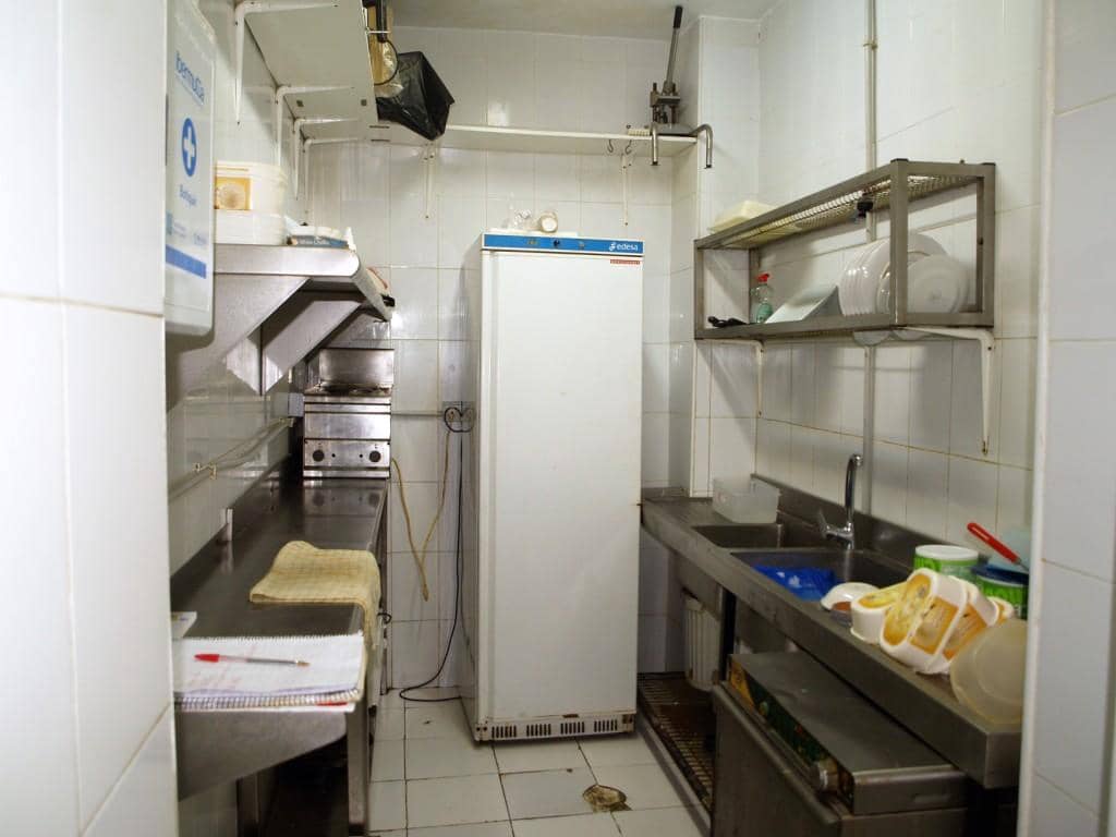 Restaurant/Bar for sale in Fuengirola - € 275,000 (Ref: 9428305)